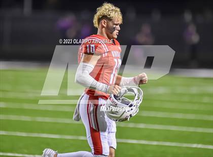 Thumbnail 3 in Aubrey vs. Van (UIL Football 4A Division II Region II Area) photogallery.