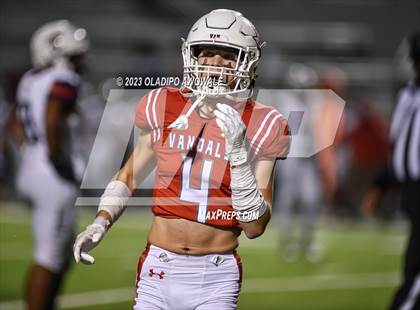 Thumbnail 2 in Aubrey vs. Van (UIL Football 4A Division II Region II Area) photogallery.