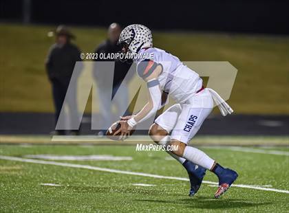 Thumbnail 2 in Aubrey vs. Van (UIL Football 4A Division II Region II Area) photogallery.