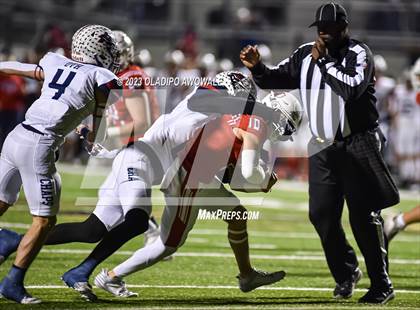 Thumbnail 2 in Aubrey vs. Van (UIL Football 4A Division II Region II Area) photogallery.