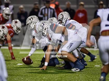 Thumbnail 3 in Aubrey vs. Van (UIL Football 4A Division II Region II Area) photogallery.