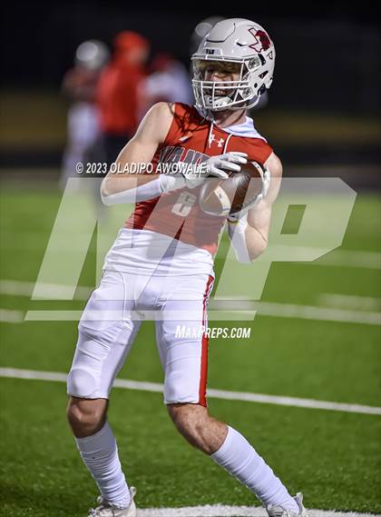 Thumbnail 3 in Aubrey vs. Van (UIL Football 4A Division II Region II Area) photogallery.