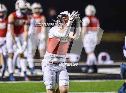 Thumbnail 2 in Aubrey vs. Van (UIL Football 4A Division II Region II Area) photogallery.