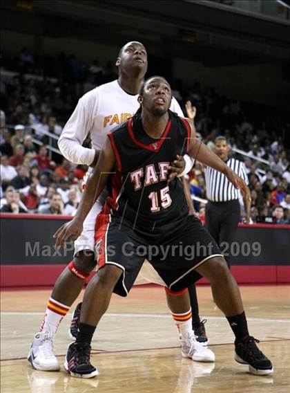 Thumbnail 2 in Fairfax vs. Taft (CIF LACS Semifinal) photogallery.