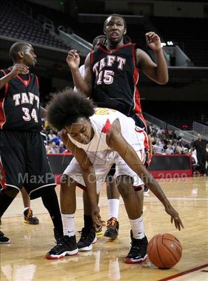 Thumbnail 3 in Fairfax vs. Taft (CIF LACS Semifinal) photogallery.