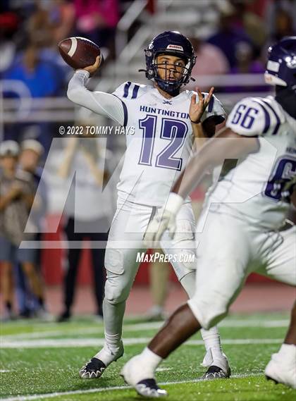 Thumbnail 3 in Huntington @ North DeSoto photogallery.