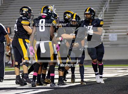 Thumbnail 1 in Crandall @ Forney photogallery.