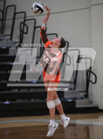 Thumbnail 2 in Heath vs Bloom-Carroll (OHSAA D2 District) photogallery.