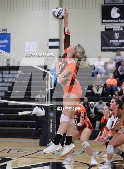 Thumbnail 3 in Heath vs Bloom-Carroll (OHSAA D2 District) photogallery.