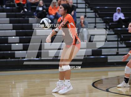 Thumbnail 1 in Heath vs Bloom-Carroll (OHSAA D2 District) photogallery.