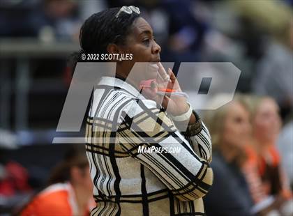 Thumbnail 1 in Heath vs Bloom-Carroll (OHSAA D2 District) photogallery.
