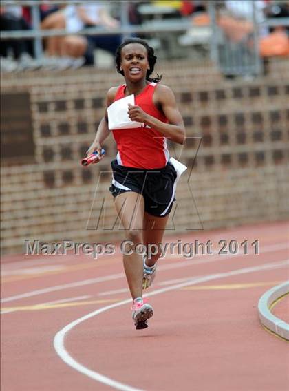 Thumbnail 3 in 117th Penn Relays (Girls 4x800m Large School Event 105) photogallery.