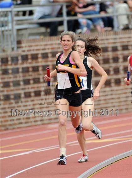 Thumbnail 2 in 117th Penn Relays (Girls 4x800m Large School Event 105) photogallery.