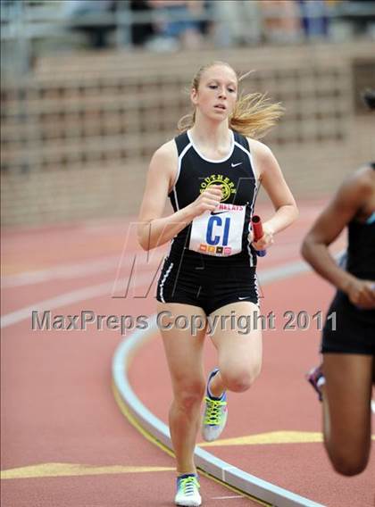 Thumbnail 3 in 117th Penn Relays (Girls 4x800m Large School Event 105) photogallery.
