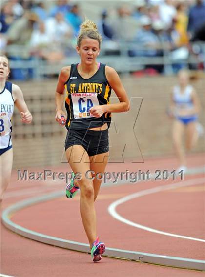 Thumbnail 2 in 117th Penn Relays (Girls 4x800m Large School Event 105) photogallery.