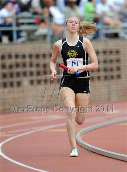 Thumbnail 3 in 117th Penn Relays (Girls 4x800m Large School Event 105) photogallery.
