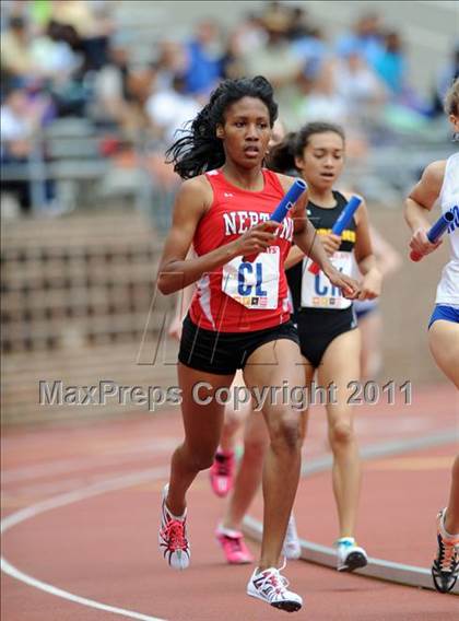 Thumbnail 2 in 117th Penn Relays (Girls 4x800m Large School Event 105) photogallery.