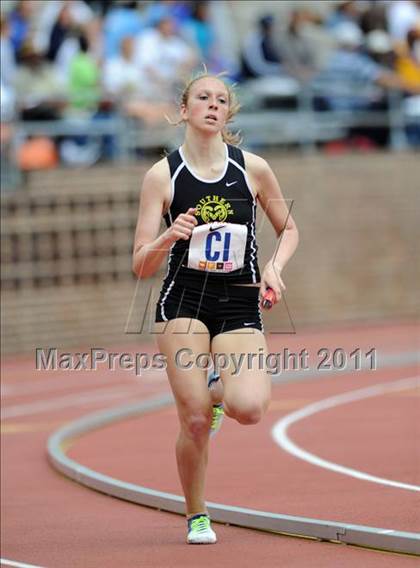 Thumbnail 1 in 117th Penn Relays (Girls 4x800m Large School Event 105) photogallery.