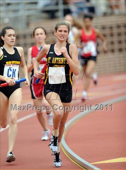 Thumbnail 1 in 117th Penn Relays (Girls 4x800m Large School Event 105) photogallery.
