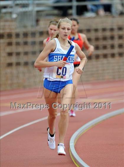 Thumbnail 2 in 117th Penn Relays (Girls 4x800m Large School Event 105) photogallery.