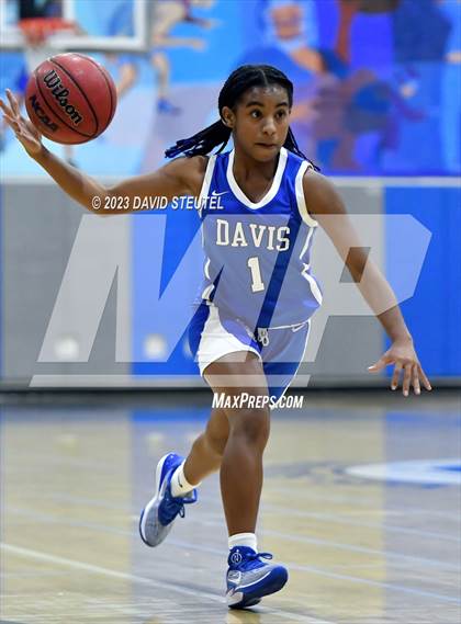 Thumbnail 1 in Davis vs. Nevada Union (50th Dorothy Speck Memorial) photogallery.