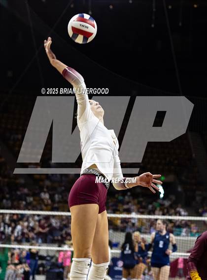 Thumbnail 3 in Montrose vs. Windsor (CHSAA 4A Semifinal) photogallery.