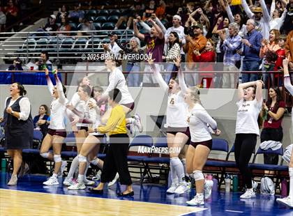 Thumbnail 2 in Montrose vs. Windsor (CHSAA 4A Semifinal) photogallery.