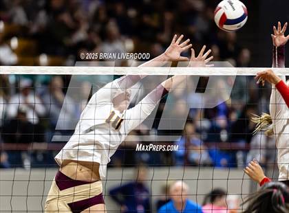 Thumbnail 1 in Montrose vs. Windsor (CHSAA 4A Semifinal) photogallery.