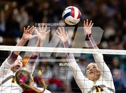 Thumbnail 1 in Montrose vs. Windsor (CHSAA 4A Semifinal) photogallery.