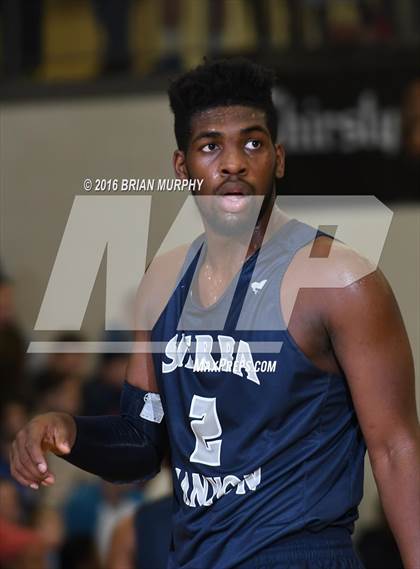 Thumbnail 1 in Sierra Canyon vs. Century (Les Schwab Invitational) photogallery.