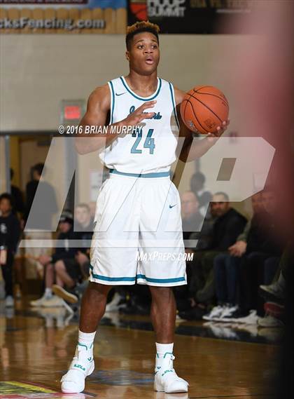 Thumbnail 1 in Sierra Canyon vs. Century (Les Schwab Invitational) photogallery.