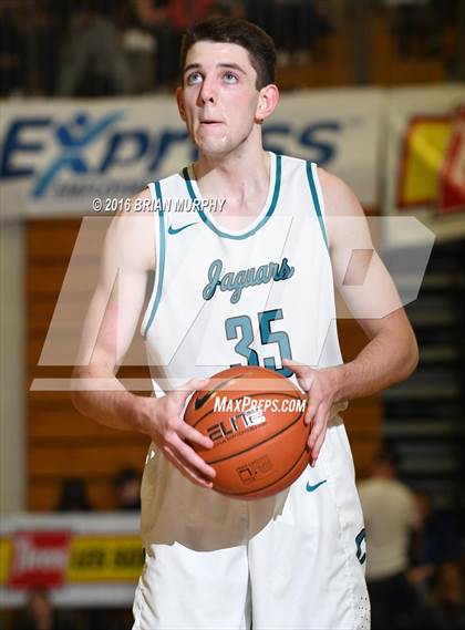 Thumbnail 2 in Sierra Canyon vs. Century (Les Schwab Invitational) photogallery.
