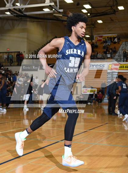 Thumbnail 2 in Sierra Canyon vs. Century (Les Schwab Invitational) photogallery.