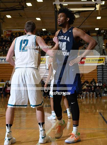 Thumbnail 3 in Sierra Canyon vs. Century (Les Schwab Invitational) photogallery.