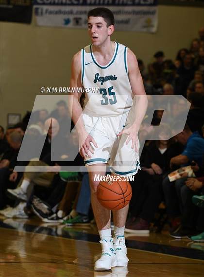 Thumbnail 3 in Sierra Canyon vs. Century (Les Schwab Invitational) photogallery.