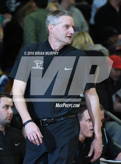 Thumbnail 2 in Sierra Canyon vs. Century (Les Schwab Invitational) photogallery.