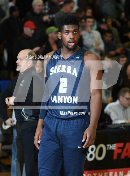 Thumbnail 1 in Sierra Canyon vs. Century (Les Schwab Invitational) photogallery.