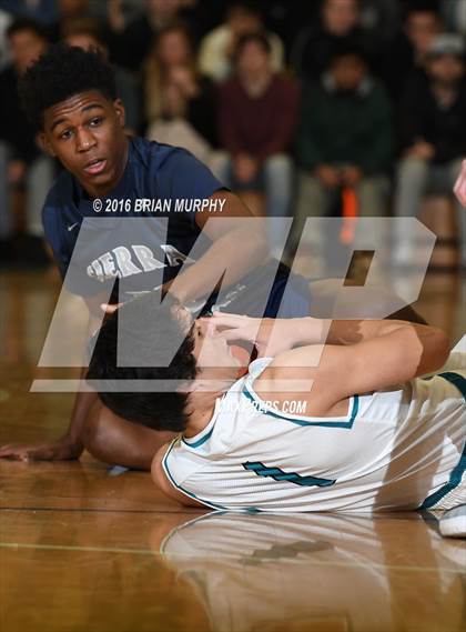 Thumbnail 1 in Sierra Canyon vs. Century (Les Schwab Invitational) photogallery.