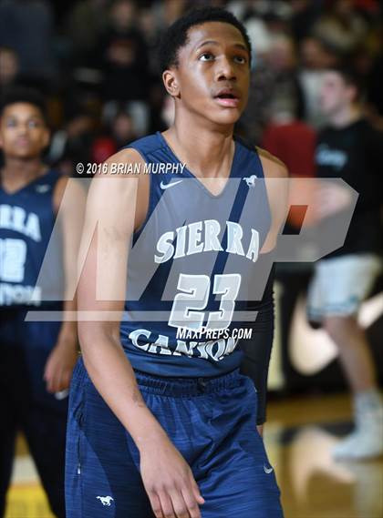 Thumbnail 1 in Sierra Canyon vs. Century (Les Schwab Invitational) photogallery.