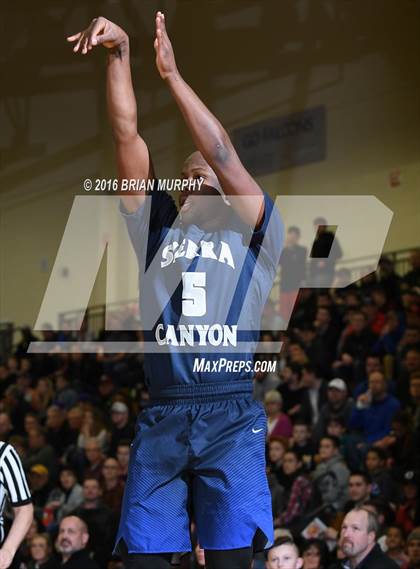 Thumbnail 3 in Sierra Canyon vs. Century (Les Schwab Invitational) photogallery.