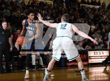 Thumbnail 3 in Sierra Canyon vs. Century (Les Schwab Invitational) photogallery.