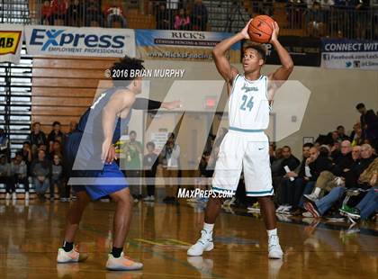 Thumbnail 1 in Sierra Canyon vs. Century (Les Schwab Invitational) photogallery.