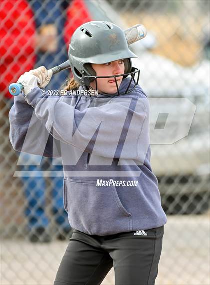 Thumbnail 3 in Bishop Union vs. Yerington (Yerington Tournament) photogallery.