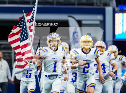 Thumbnail 2 in Oakwood @ Jayton (UIL 1A Division II Football Final) photogallery.