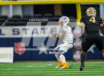 Thumbnail 3 in Oakwood @ Jayton (UIL 1A Division II Football Final) photogallery.