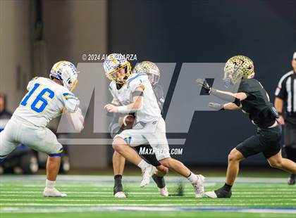 Thumbnail 1 in Oakwood @ Jayton (UIL 1A Division II Football Final) photogallery.