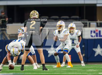 Thumbnail 1 in Oakwood @ Jayton (UIL 1A Division II Football Final) photogallery.