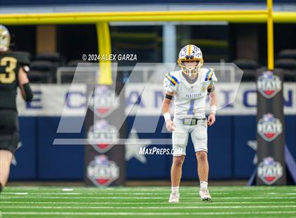 Thumbnail 2 in Oakwood @ Jayton (UIL 1A Division II Football Final) photogallery.