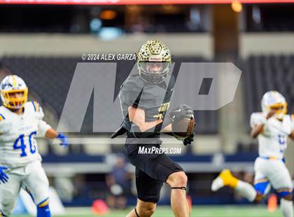 Thumbnail 3 in Oakwood @ Jayton (UIL 1A Division II Football Final) photogallery.