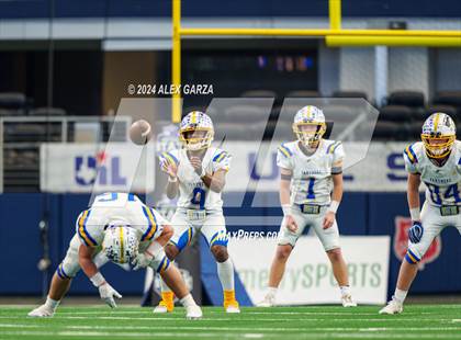 Thumbnail 2 in Oakwood @ Jayton (UIL 1A Division II Football Final) photogallery.